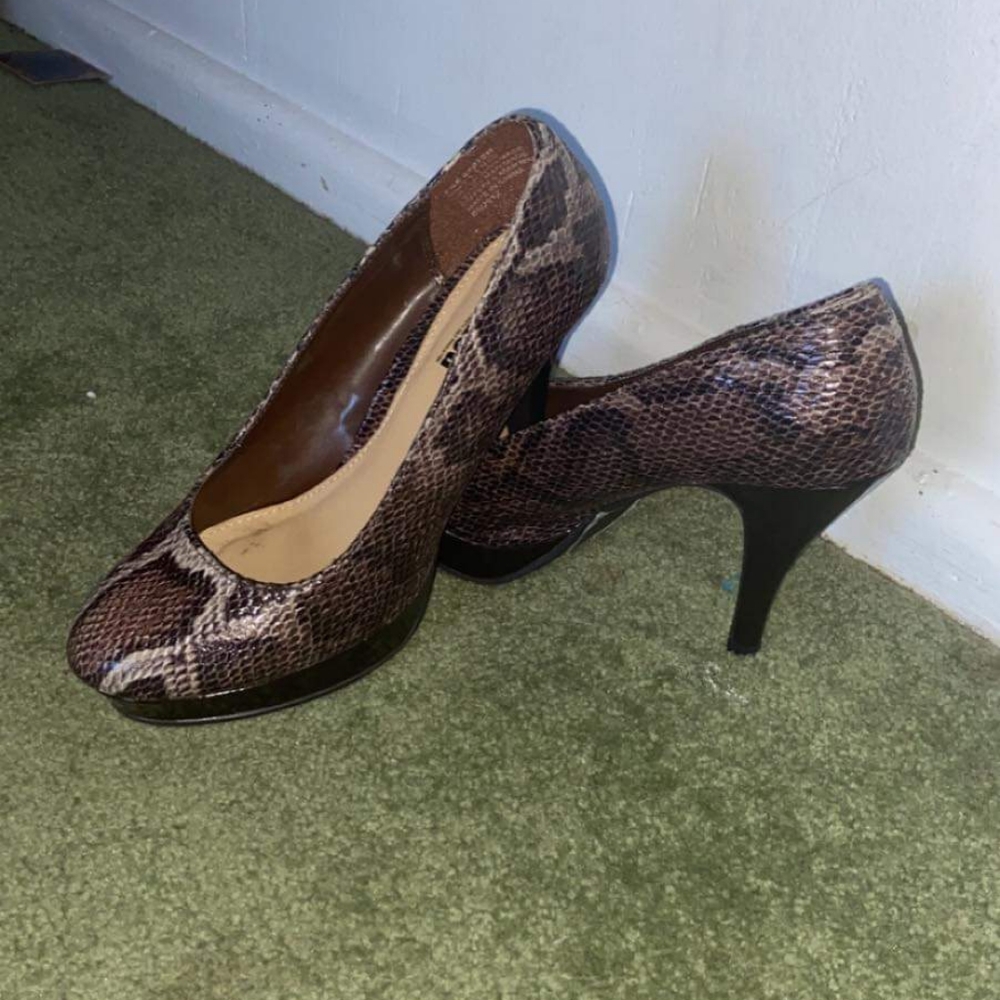 Women heels